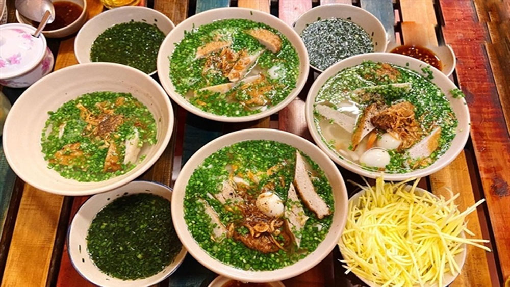 Đặc sản Phú Yên bánh canh hẹ